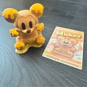 Pop Mart - Honey Bread Mickey